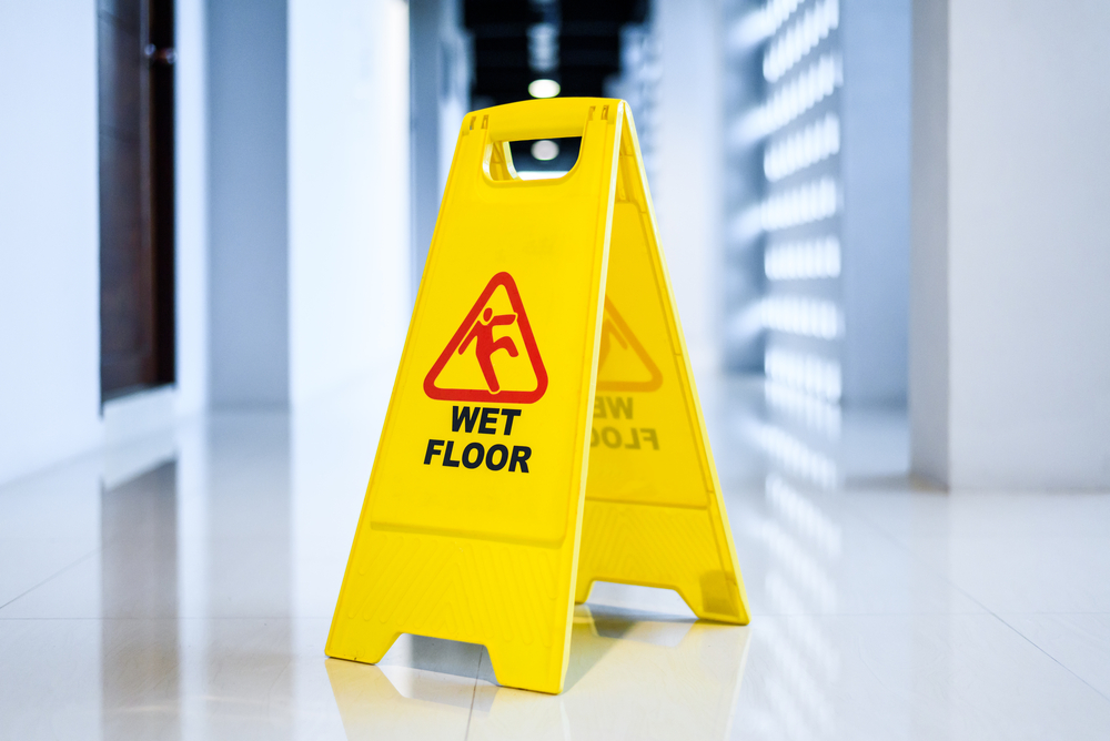how to deal with wet floors